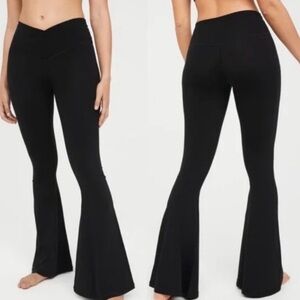 OFFLINE By Aerie Real Me Hi-Rise Crossover Flare Legging Black Size M